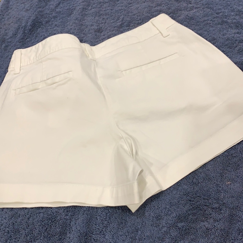 Gap white city shorts size 4